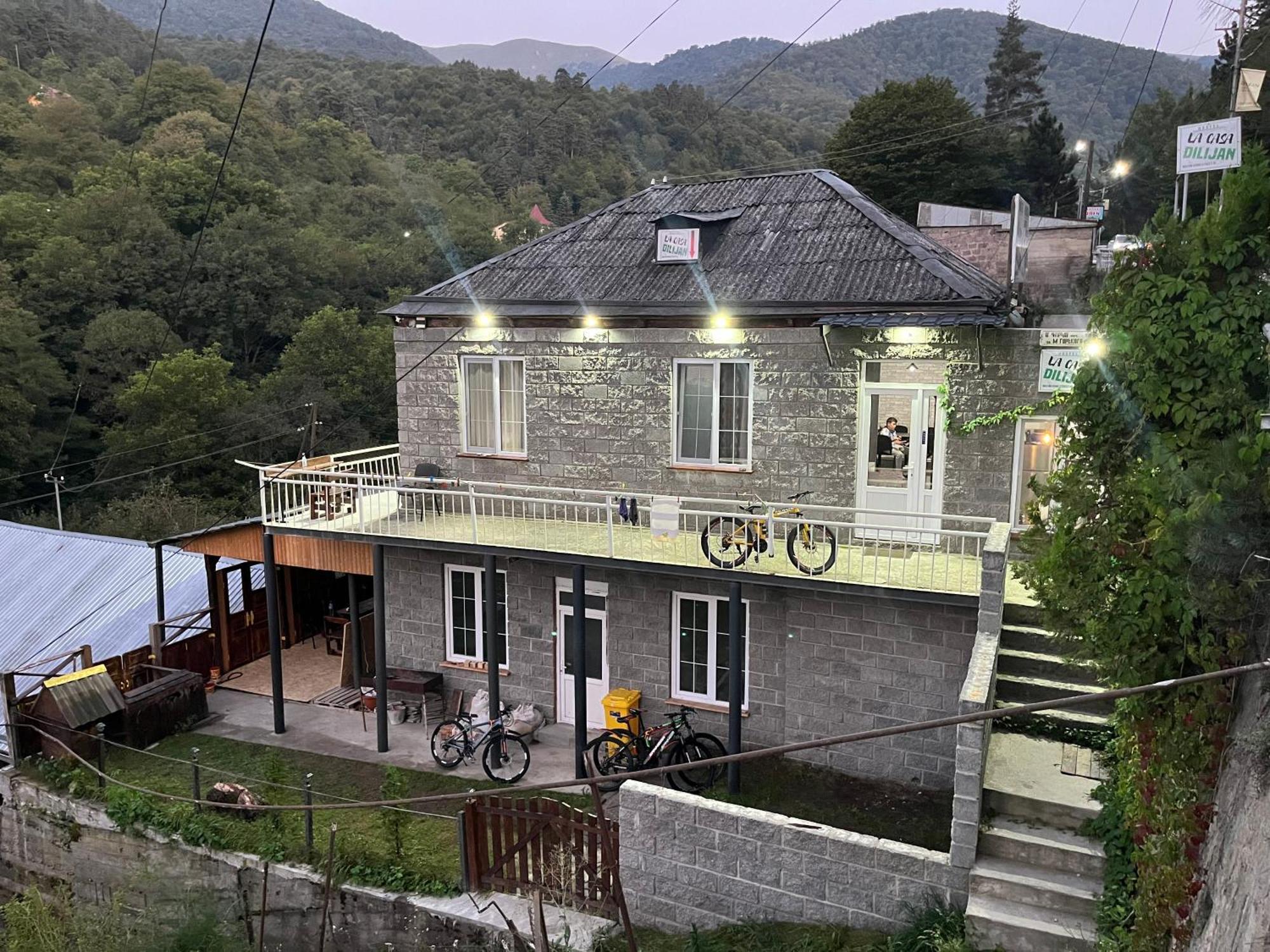 Hostel La Casa Дилижан Экстерьер фото