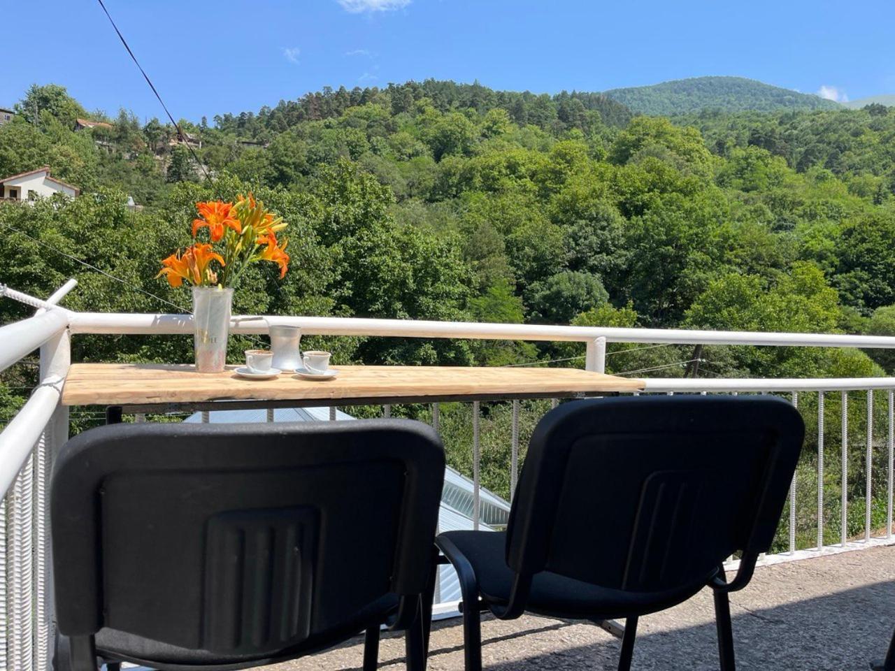 Hostel La Casa Дилижан Экстерьер фото
